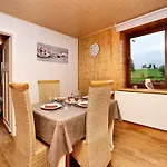Cosy In With Terrace And Garden Apartment