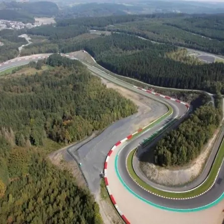 Cosy In With Terrace And Garden Apartmán *