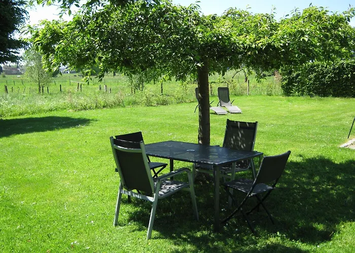 Cosy In With Terrace And Garden Apartament Born